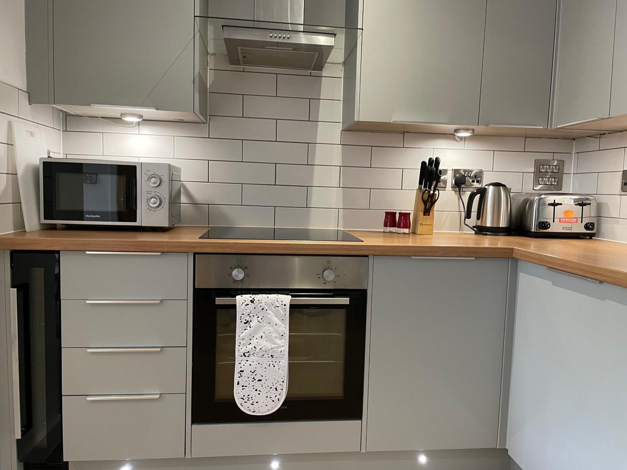 Stylish And Modern 2Br Apartment With Parking Sheffield Exterior foto